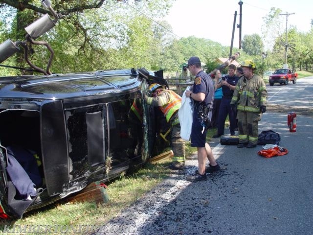 CAR SNAPS OFF POLE WITH 1 TRAPPED - Kimberton Fire Company