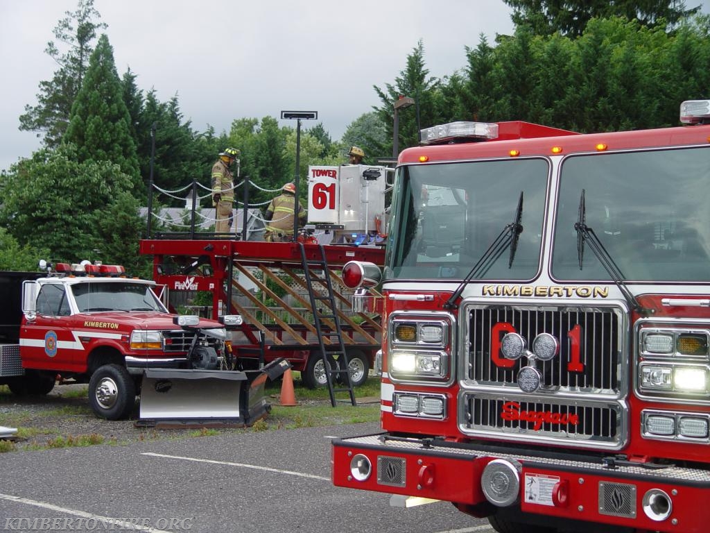 FIREFIGHTERS TRAIN ON ROOF VENTING - Kimberton Fire Company